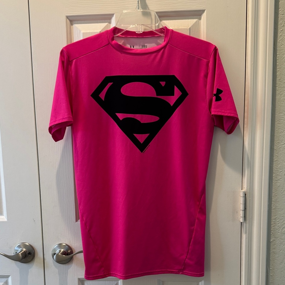 Under Armour Fuchsia Superman Logo Tee - Size LG